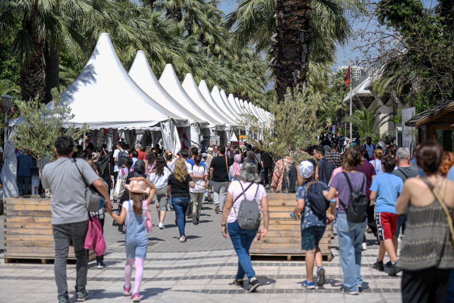 İZKİTAPFEST, baharın coşkusuyla Kültürpark’ta açılıyor